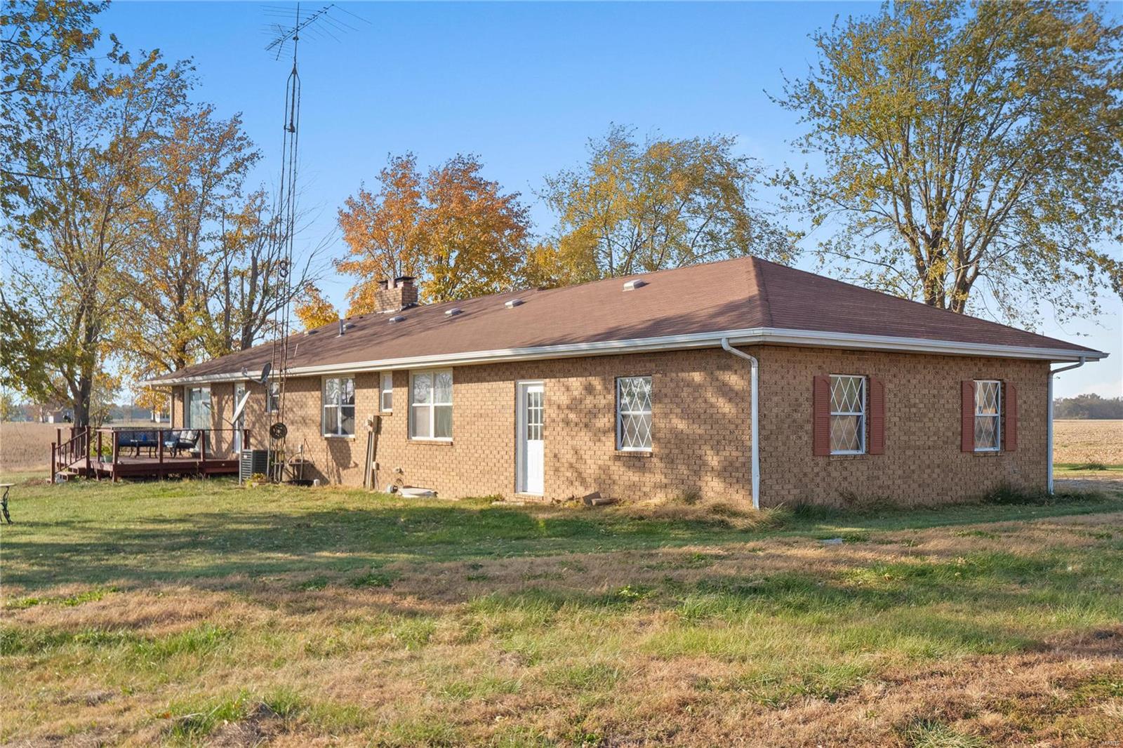 1652 Red Stripe Road Odin, IL 62870 - Photo 41 of 43