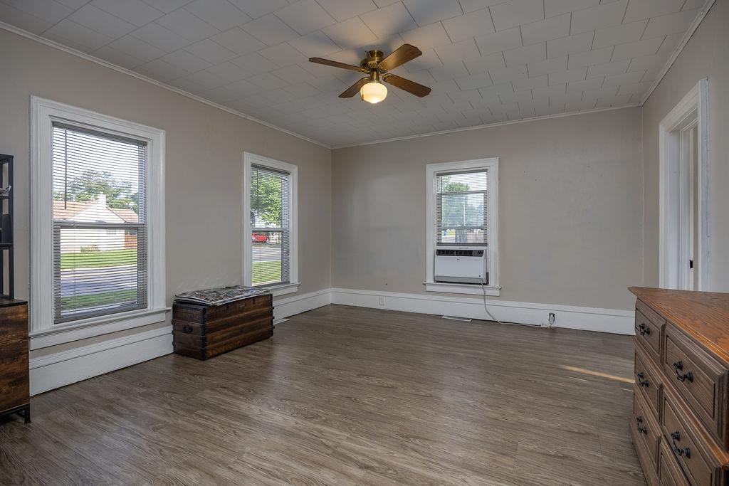 200 North Rutland Avenue Brooklyn, WI 53521 - Photo 8 of 35 Gallery Image 8