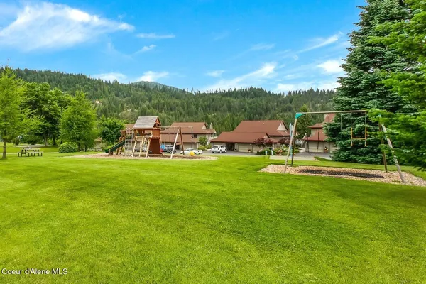 $395,000 | 5299 West Green Court, Unit 11, Rathdrum, ID 83858