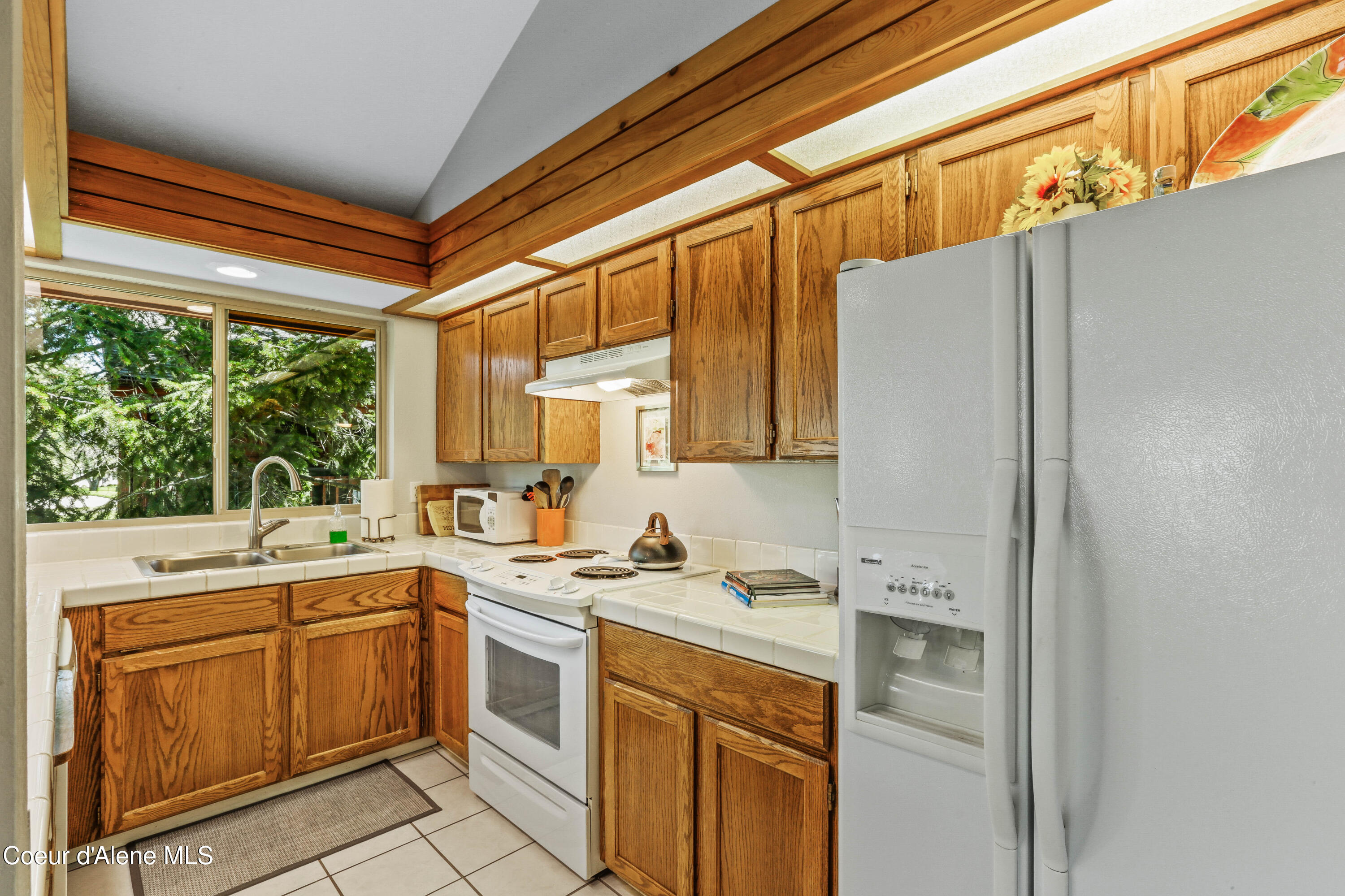 5299 West Green Court, Unit 11 Rathdrum, ID 83858 - Photo 10 of 30 Kitchen