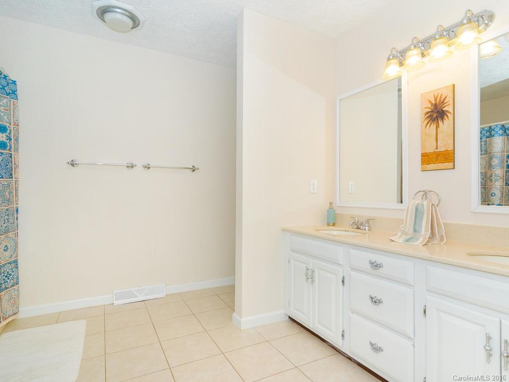 35 Queen Road Candler, NC 28715 - Photo 14 of 22 Gallery Image 14
