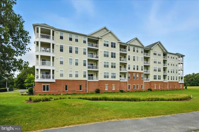 $219,900 | 2700 Willow Oak Drive, Unit 111B, Cambridge, MD 21613