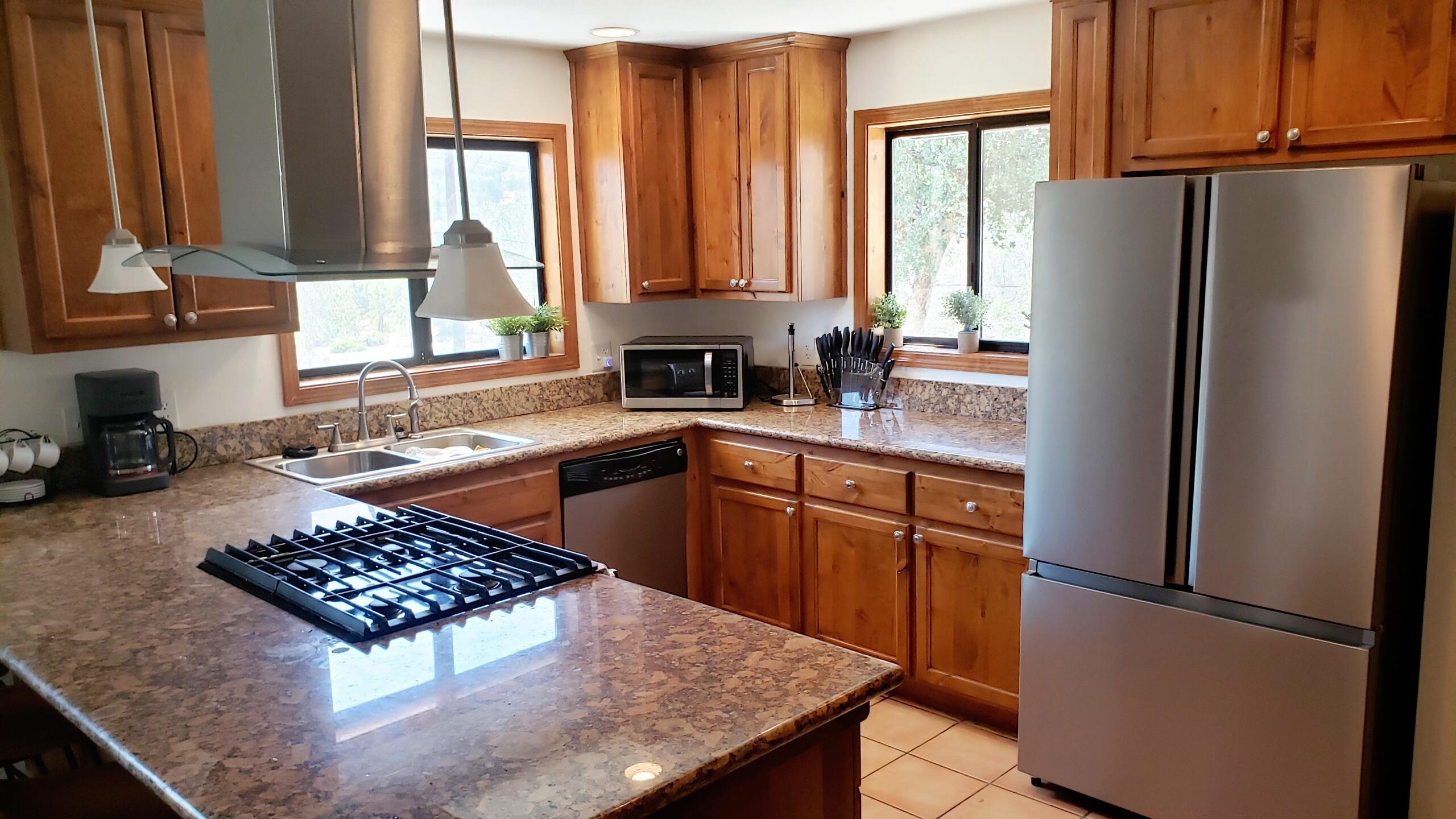 44561 Dinely Drive Three Rivers, CA 93271 - Photo 16 of 47 kitchen
