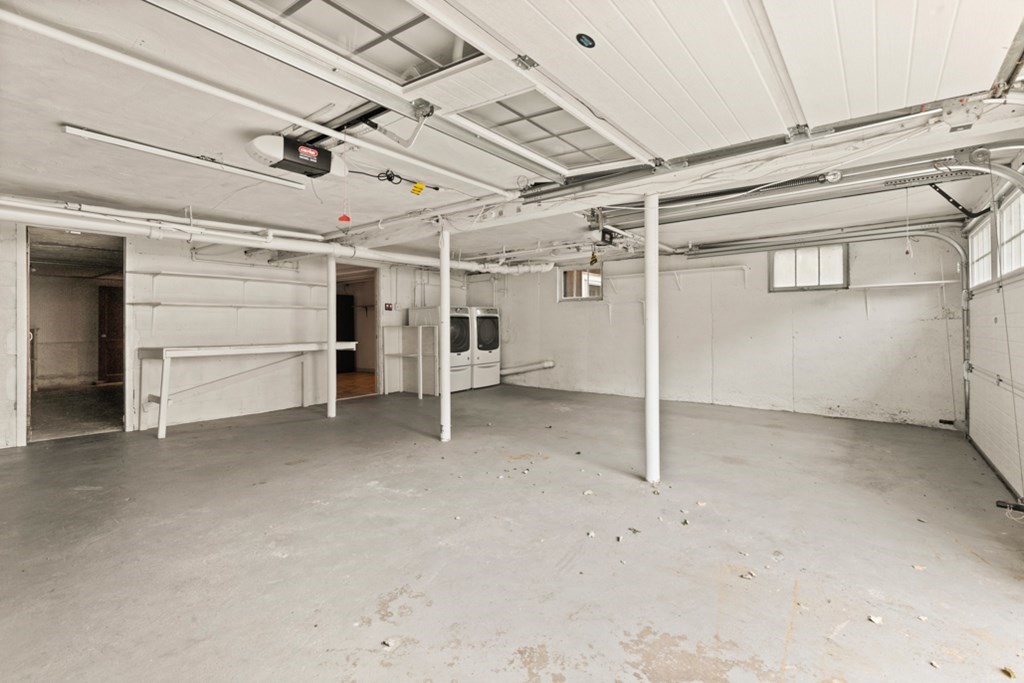 93 Locksley Road Lynnfield, MA 01940 - Photo 36 of 42 Gallery Image 36