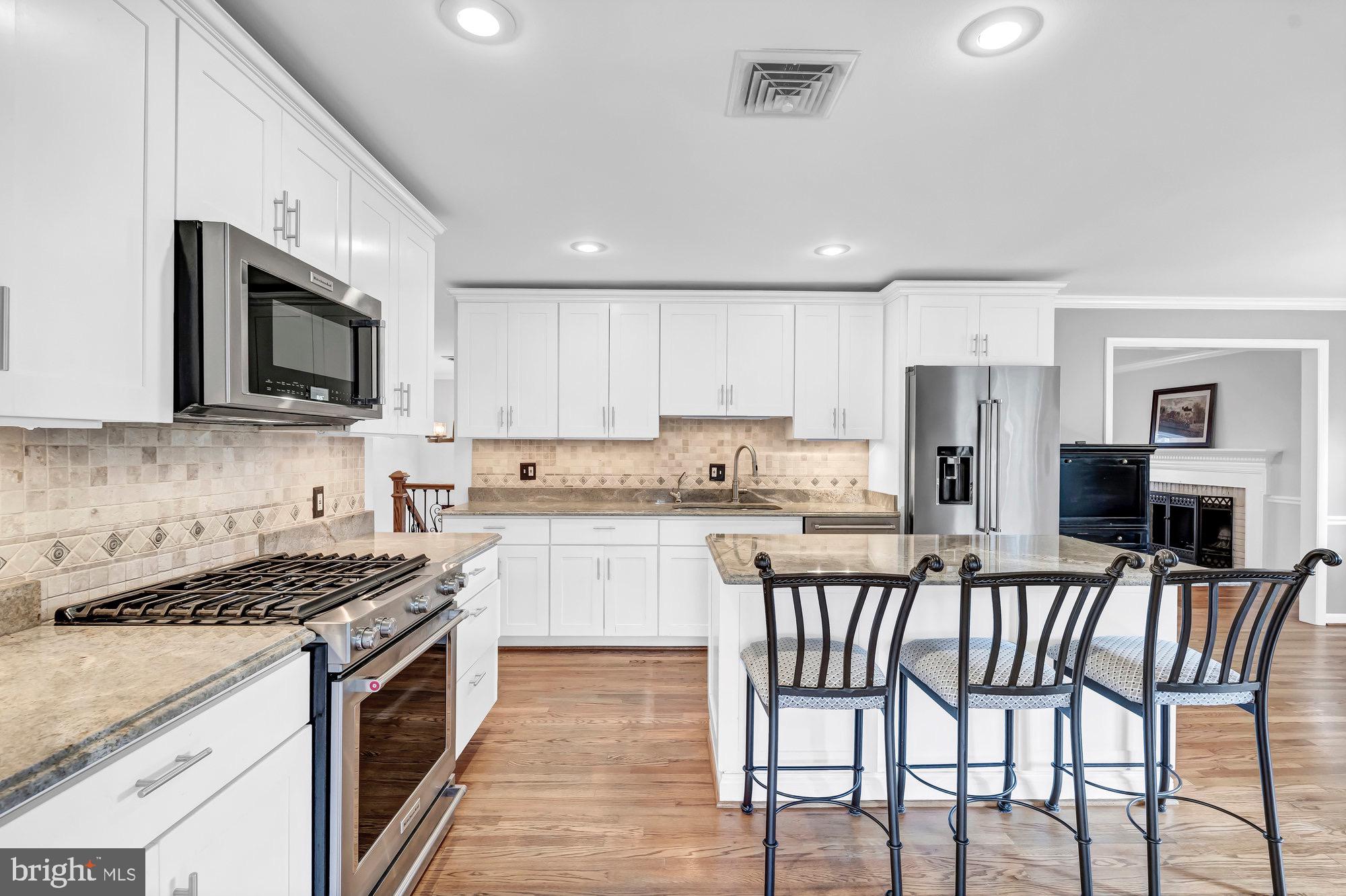 9621 Atwood Road Vienna, VA 22182 - Photo 3 of 99