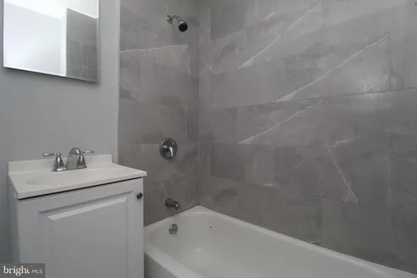 $900 | 1913 South 20th Street, Unit 4, Philadelphia, PA 19145