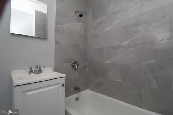 $900 | 1913 South 20th Street, Unit 4, Philadelphia, PA 19145