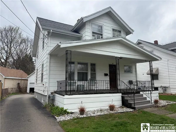 $159,900 | 28 Cleveland Avenue, Pomfret, NY 14063