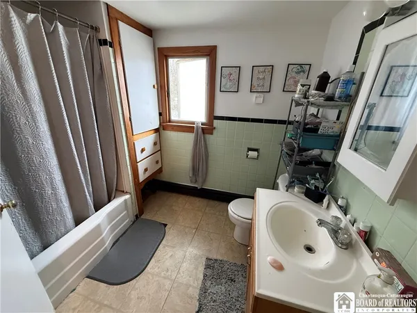 $159,900 | 28 Cleveland Avenue, Pomfret, NY 14063