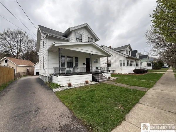 $159,900 | 28 Cleveland Avenue, Pomfret, NY 14063