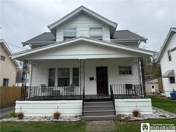 $159,900 | 28 Cleveland Avenue, Pomfret, NY 14063