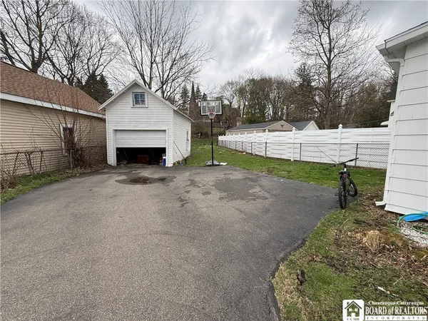 $159,900 | 28 Cleveland Avenue, Pomfret, NY 14063