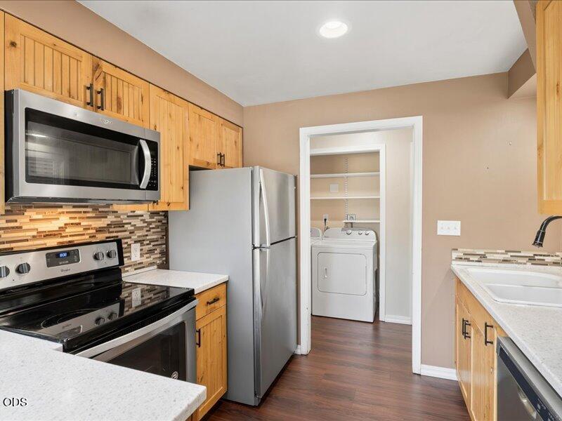 61170 Ferguson Road Bend, OR 97702 - Photo 17 of 55