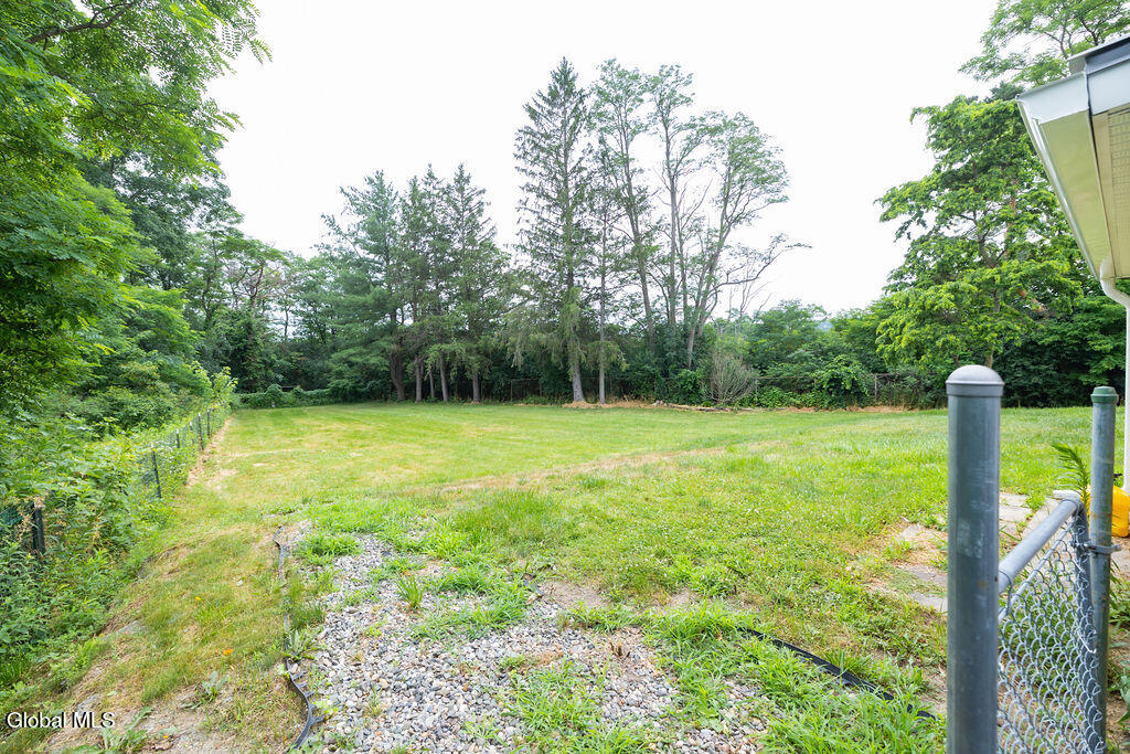 859 Putnam Road Rotterdam, NY 12306 - Photo 19 of 90 0S4A6869