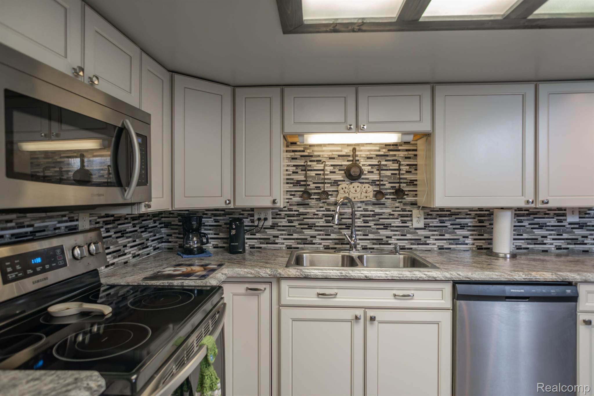 1159 Radov Road Gladwin, MI 48624 - Photo 11 of 40 Gallery Image 11