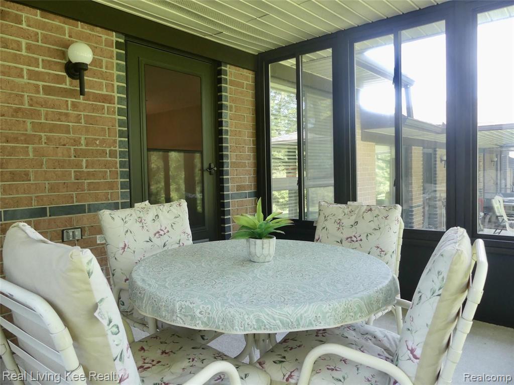 964 Wexford Way Rochester Hills, MI 48307 - Photo 17 of 25