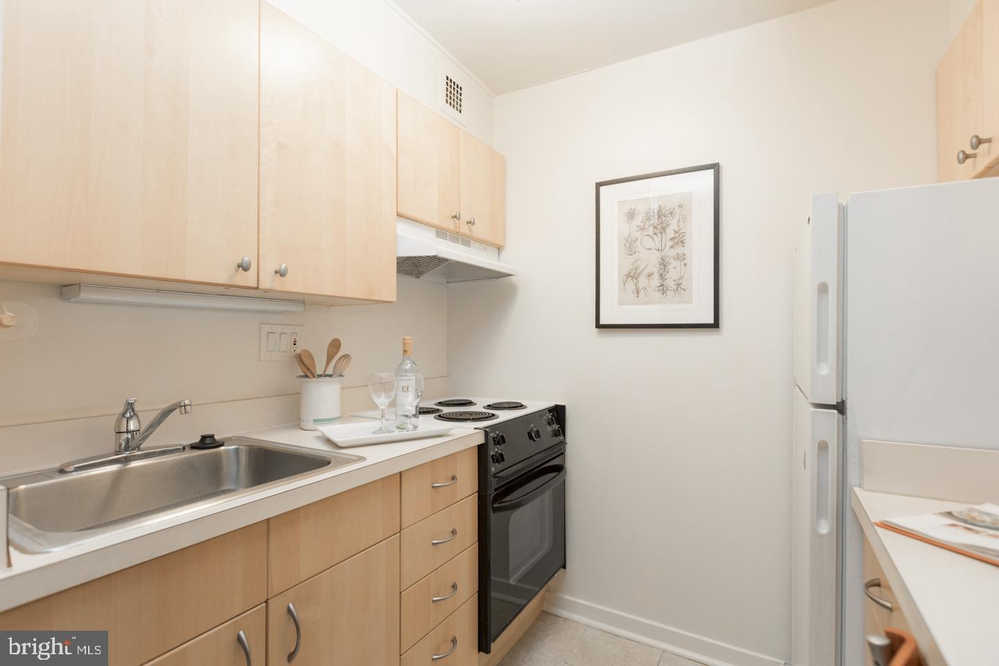 224-30 West Rittenhouse Square, Unit 602 Philadelphia, PA 19103 - Photo 7 of 20