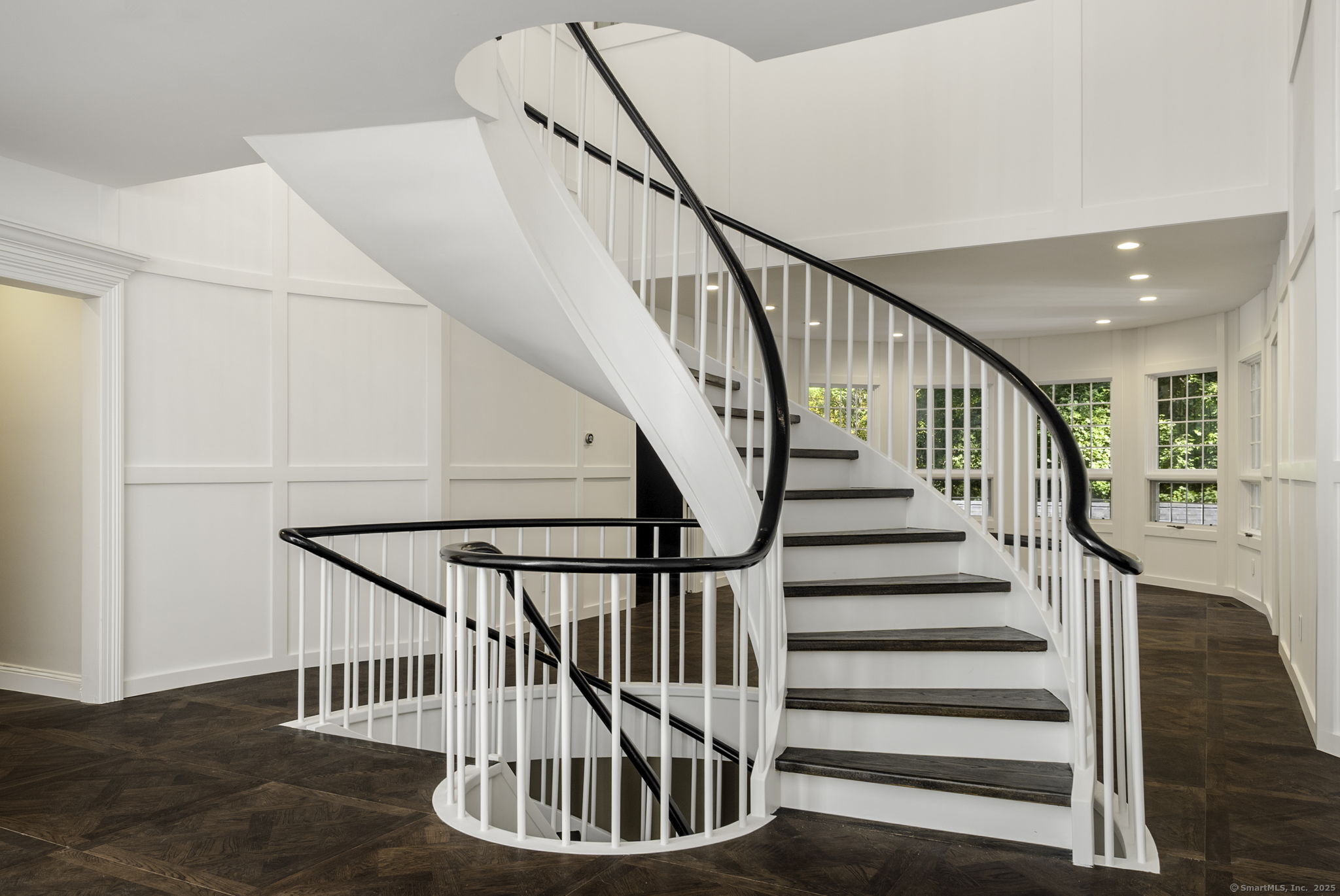 177 Long Close Road Stamford, CT 06902 - Photo 18 of 40