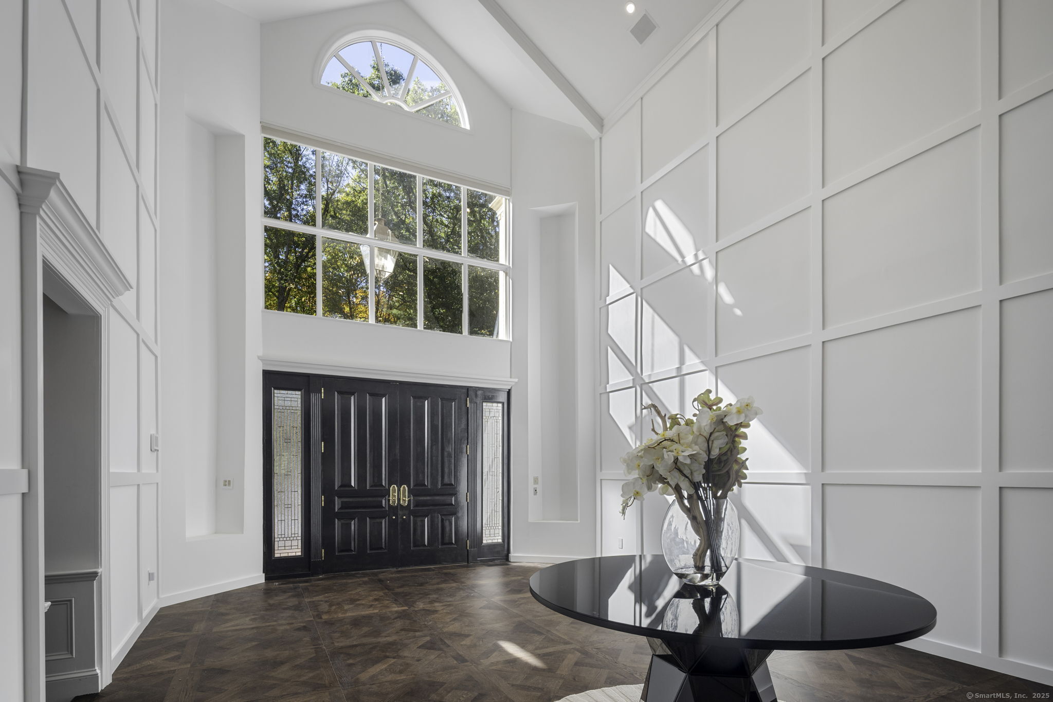 177 Long Close Road Stamford, CT 06902 - Photo 2 of 40