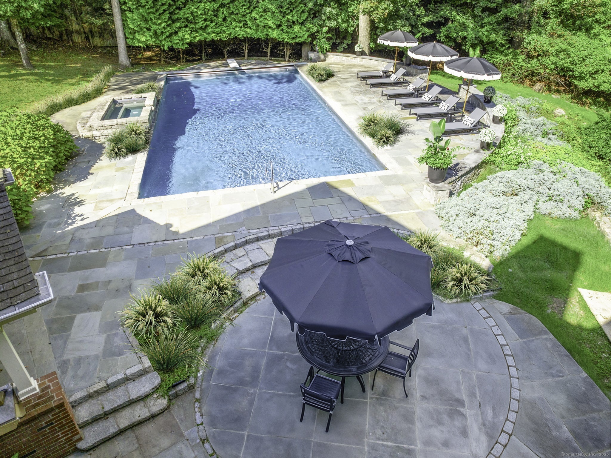 177 Long Close Road Stamford, CT 06902 - Photo 37 of 40