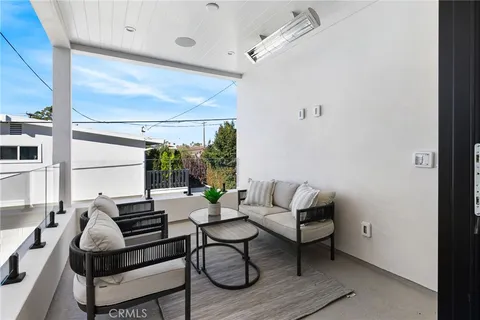 $3,500,000 | 303-5 Fernleaf Avenue, Corona del Mar, CA 92625