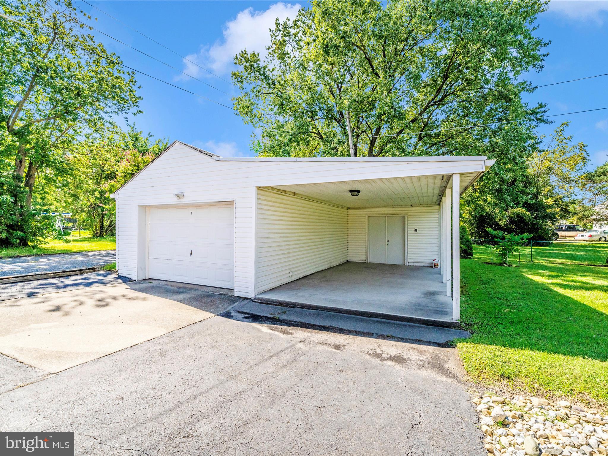3707 North Point Road Dundalk, MD 21222 - Photo 56 of 56 a view of a garage