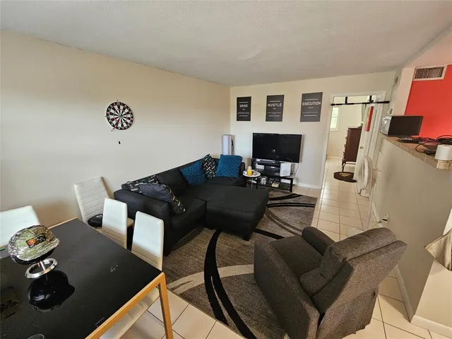 $1,500 | 1250 Old Boynton Road, Unit 316, Boynton Beach, FL 33426