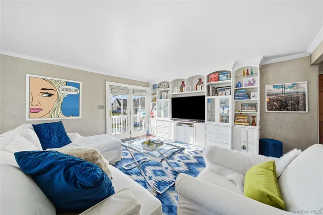 $799,990 | 38 Bayside Place, Amityville, NY 11701