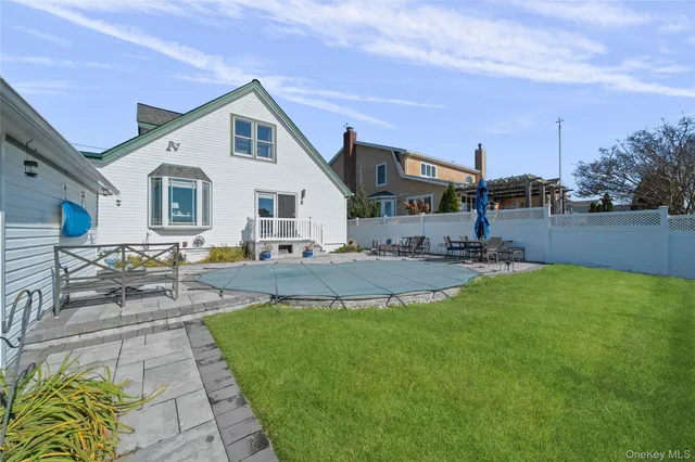 $799,990 | 38 Bayside Place, Amityville, NY 11701