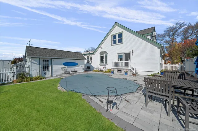 $799,990 | 38 Bayside Place, Amityville, NY 11701