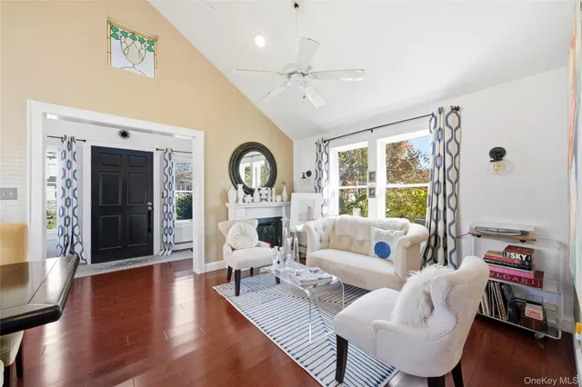 $799,990 | 38 Bayside Place, Amityville, NY 11701