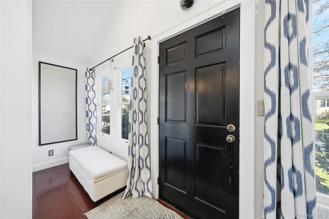 $799,990 | 38 Bayside Place, Amityville, NY 11701