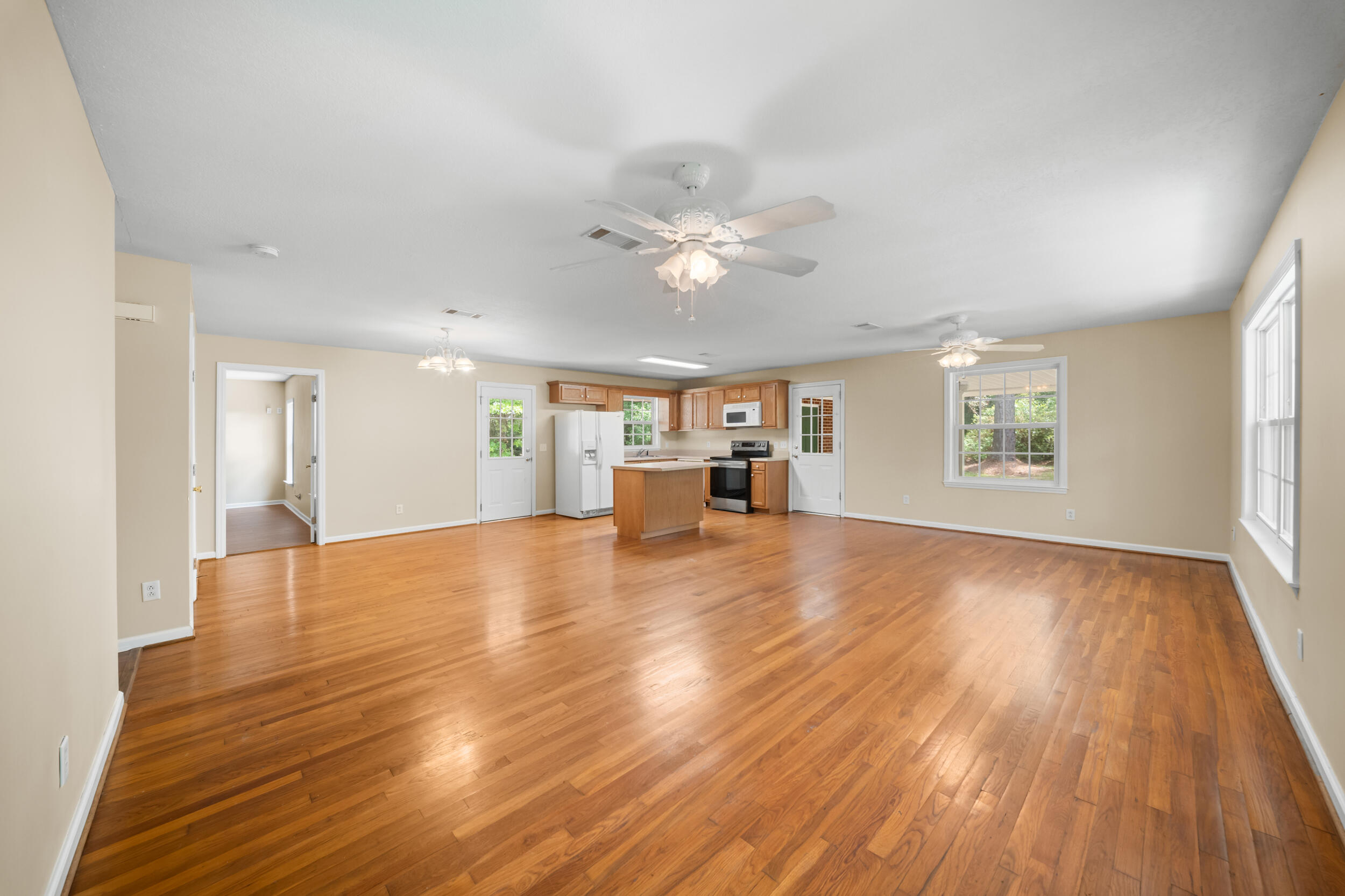 103 Forest Road Sylvania, GA 30467 - Photo 6 of 24 6_dsc01766