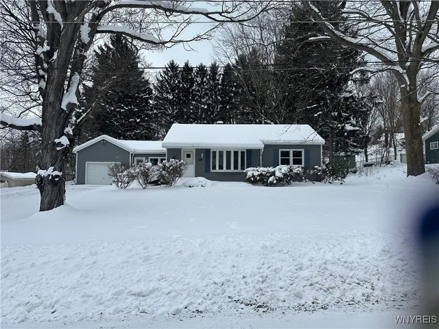 $199,500 | 8753 Elizabeth Parkway, Eden, NY 14057