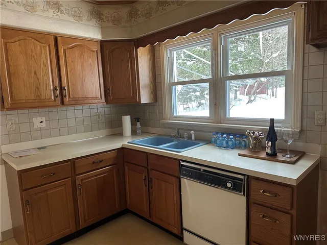 $199,500 | 8753 Elizabeth Parkway, Eden, NY 14057