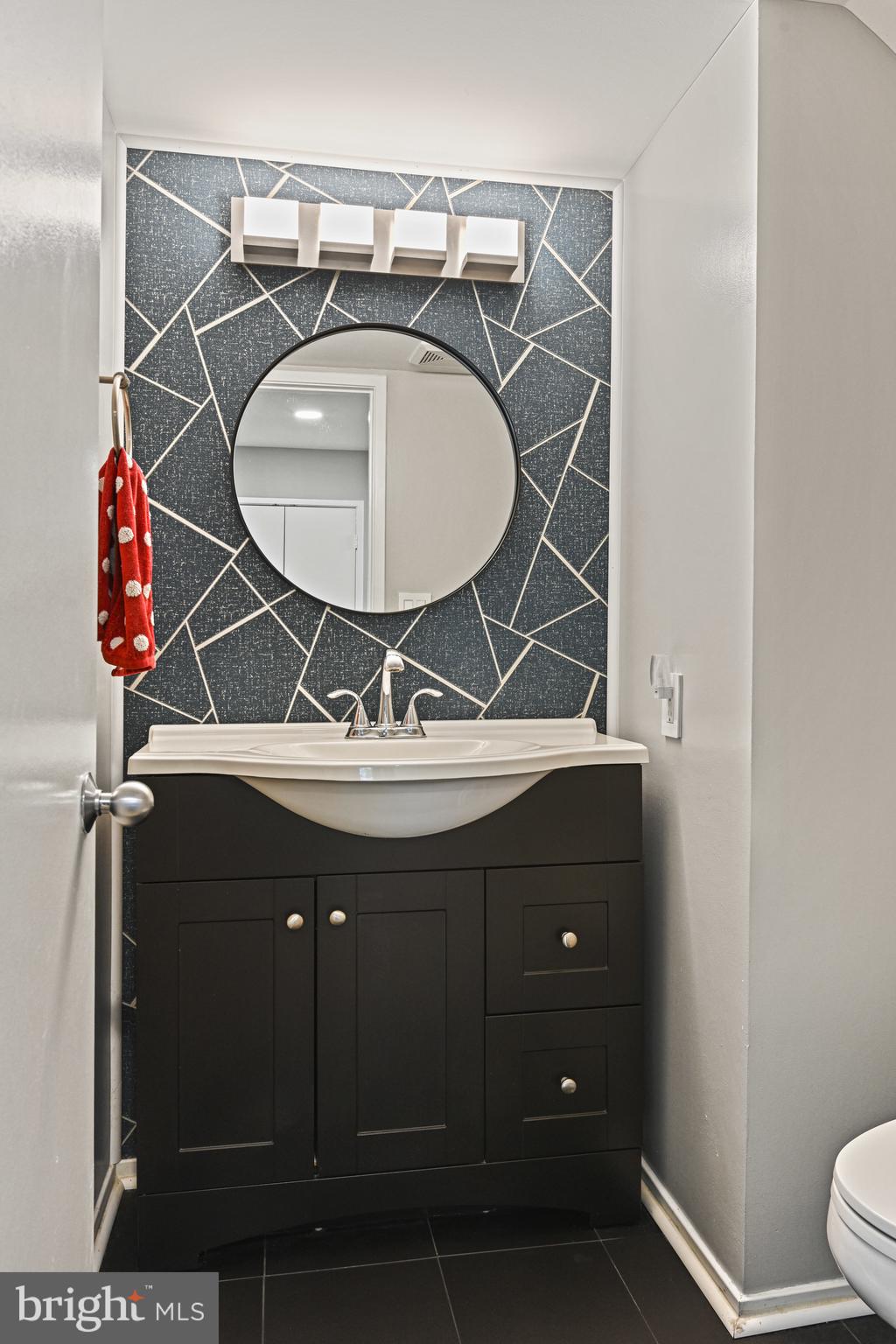 2109 South Bay Lane Reston, VA 20191 - Photo 23 of 63 Powder Room
