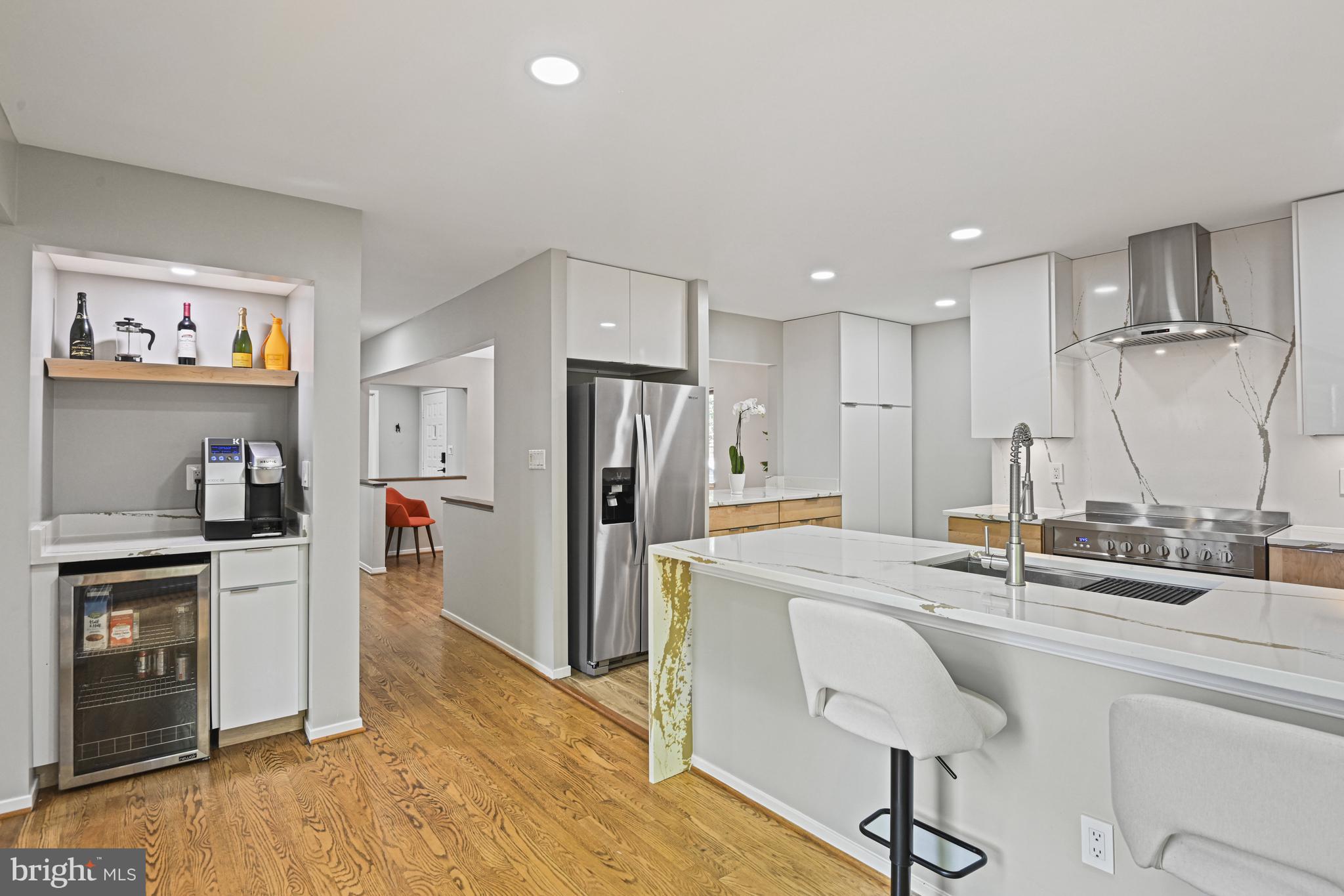 2109 South Bay Lane Reston, VA 20191 - Photo 31 of 63 Kitchen