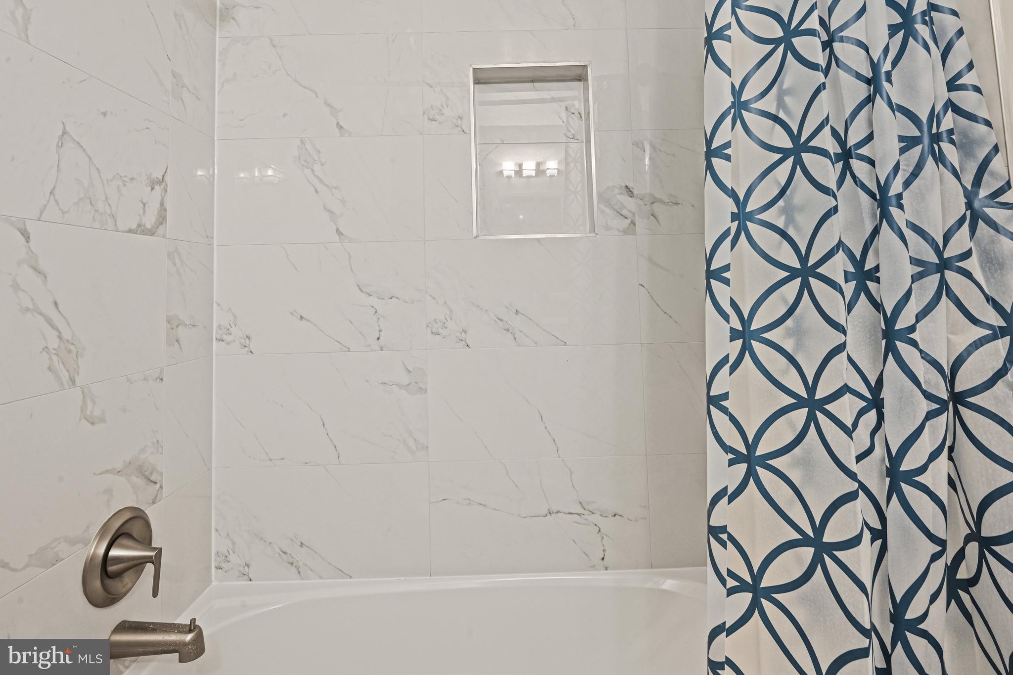 2109 South Bay Lane Reston, VA 20191 - Photo 44 of 63 Hall Bathroom