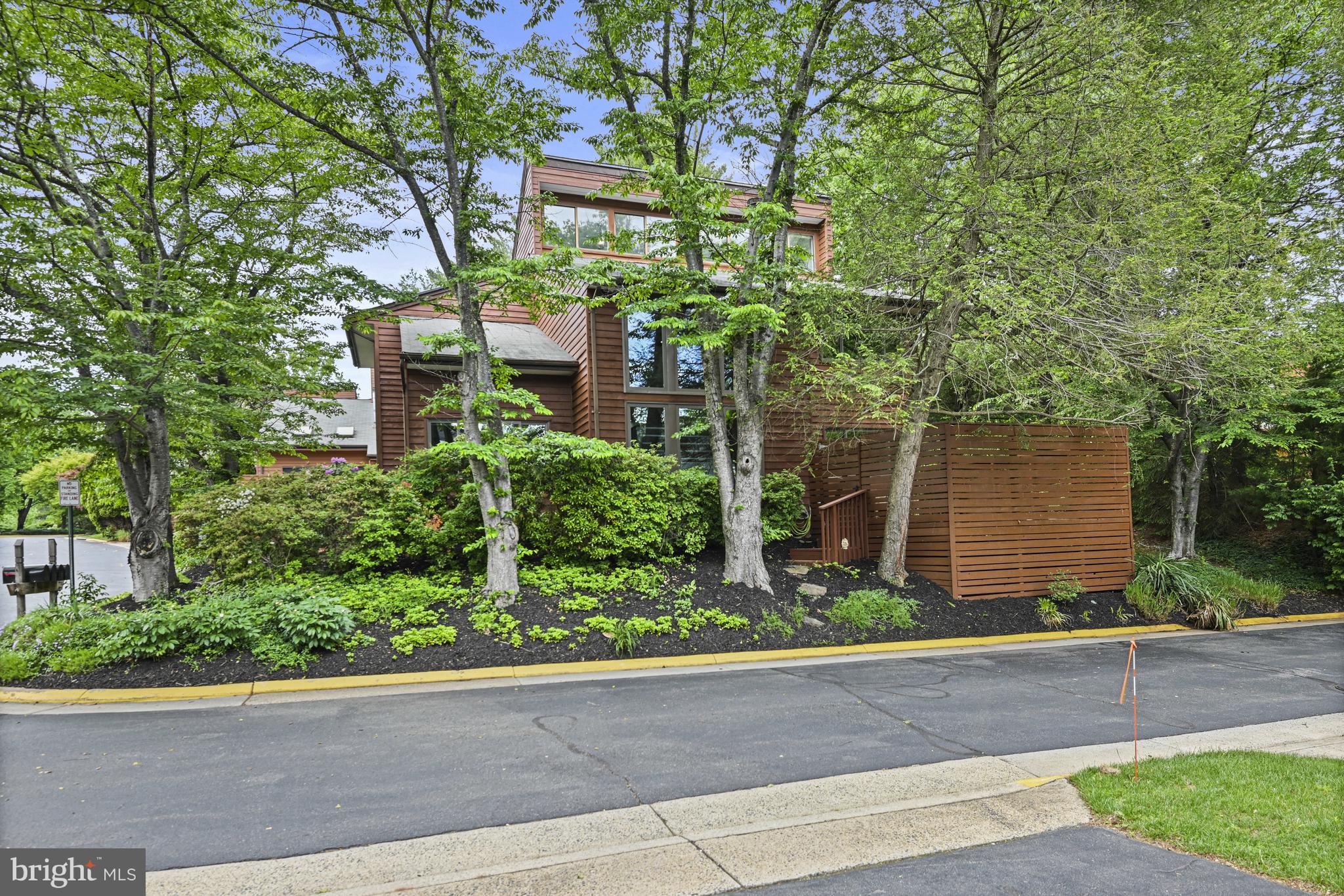 2109 South Bay Lane Reston, VA 20191 - Photo 50 of 63 Front Exterior
