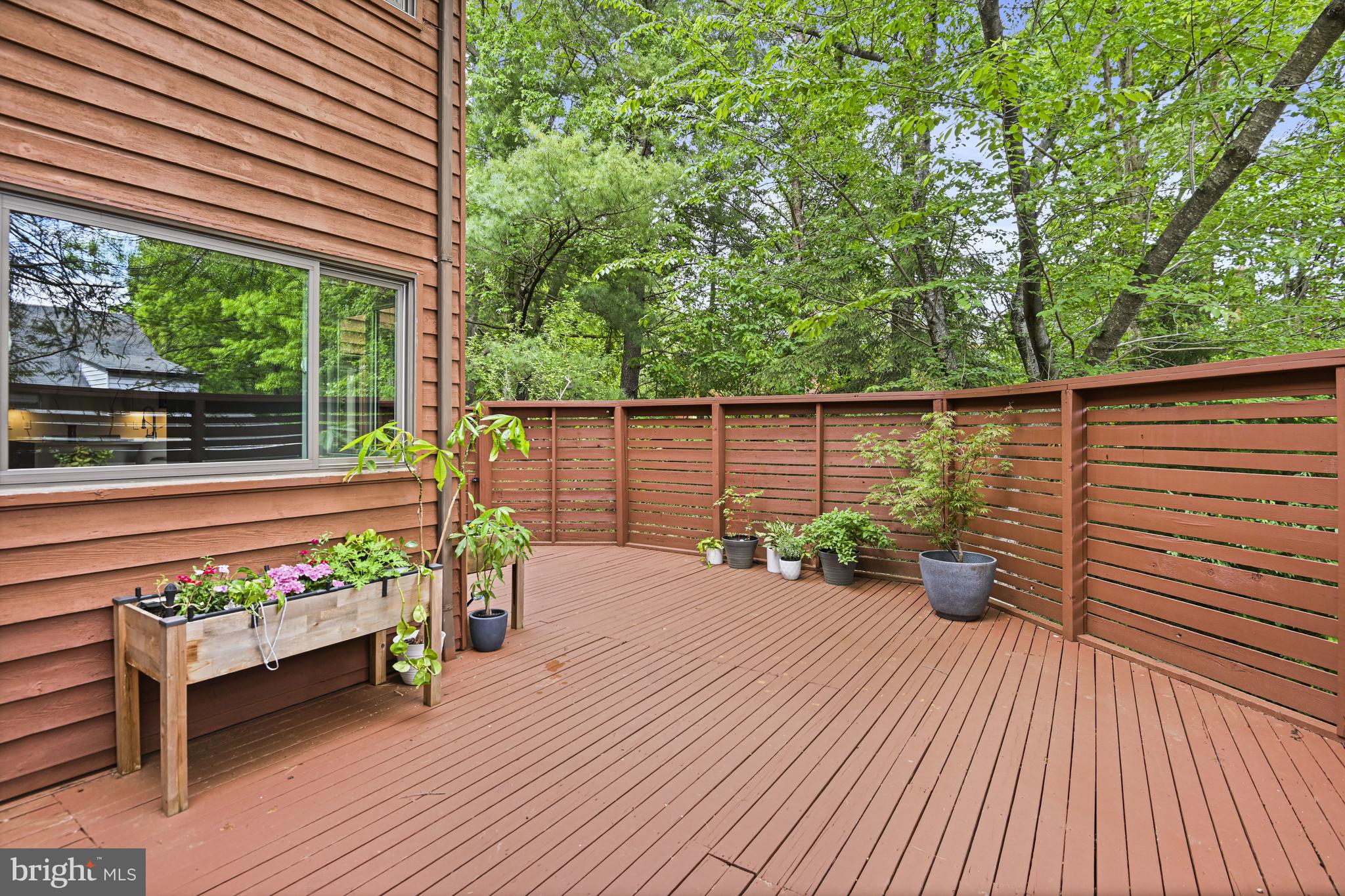 2109 South Bay Lane Reston, VA 20191 - Photo 52 of 63 Deck