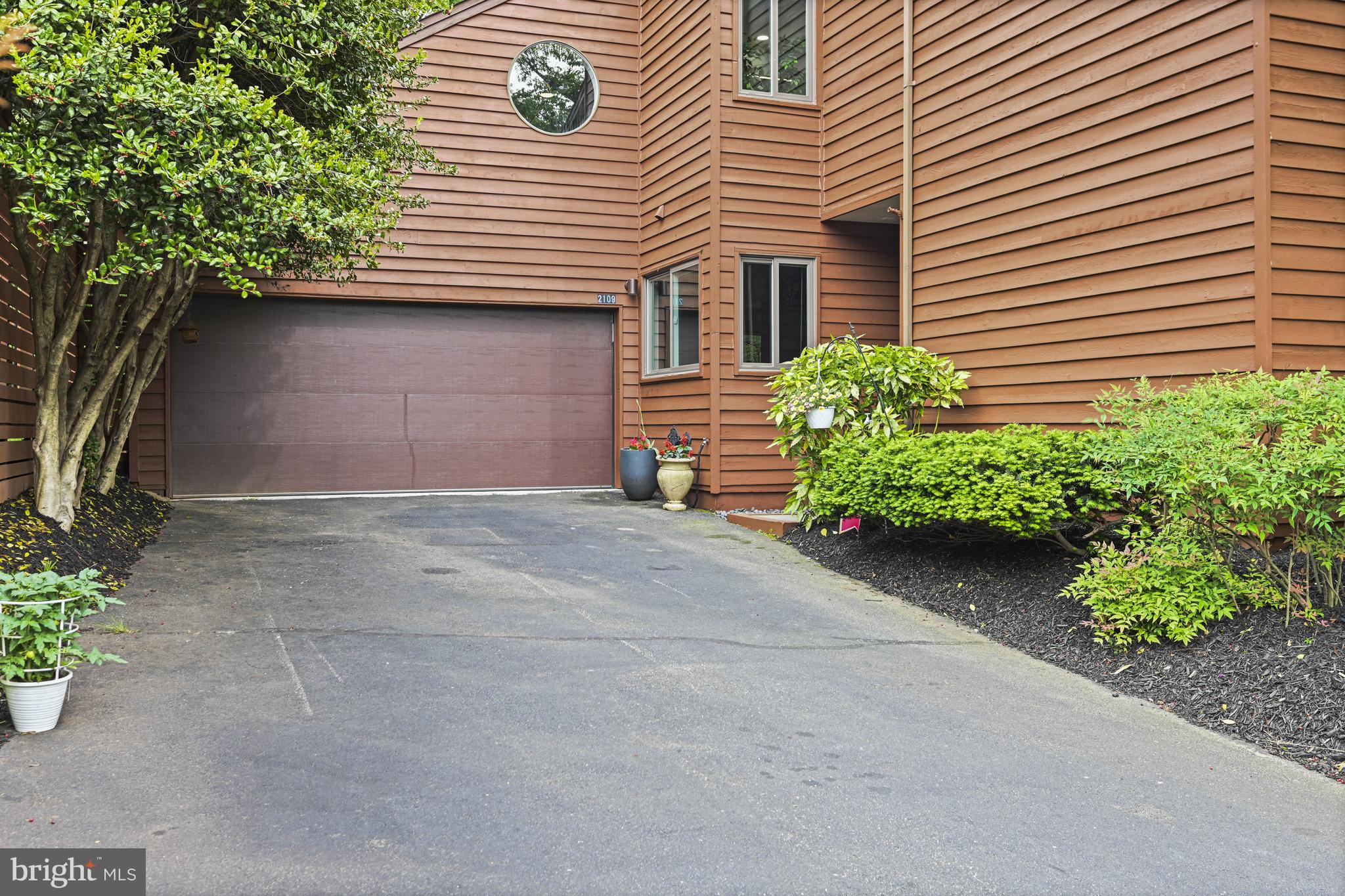 2109 South Bay Lane Reston, VA 20191 - Photo 53 of 63 Front Exterior