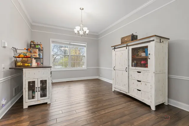 $439,900 | 943 Chesapeake Boulevard, Grayslake, IL 60030