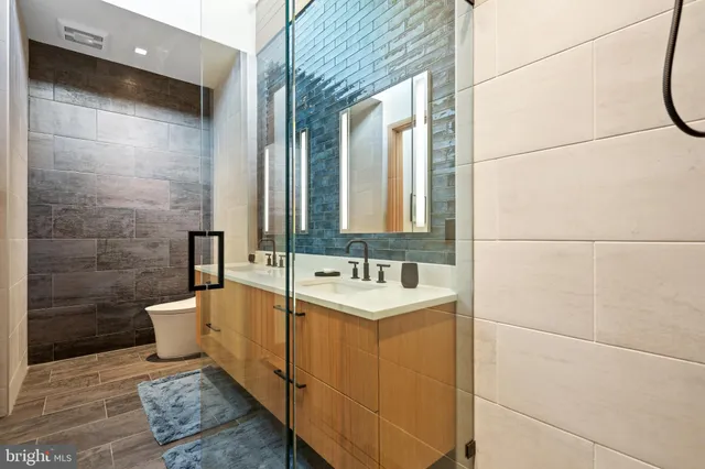 a view of a lush green field