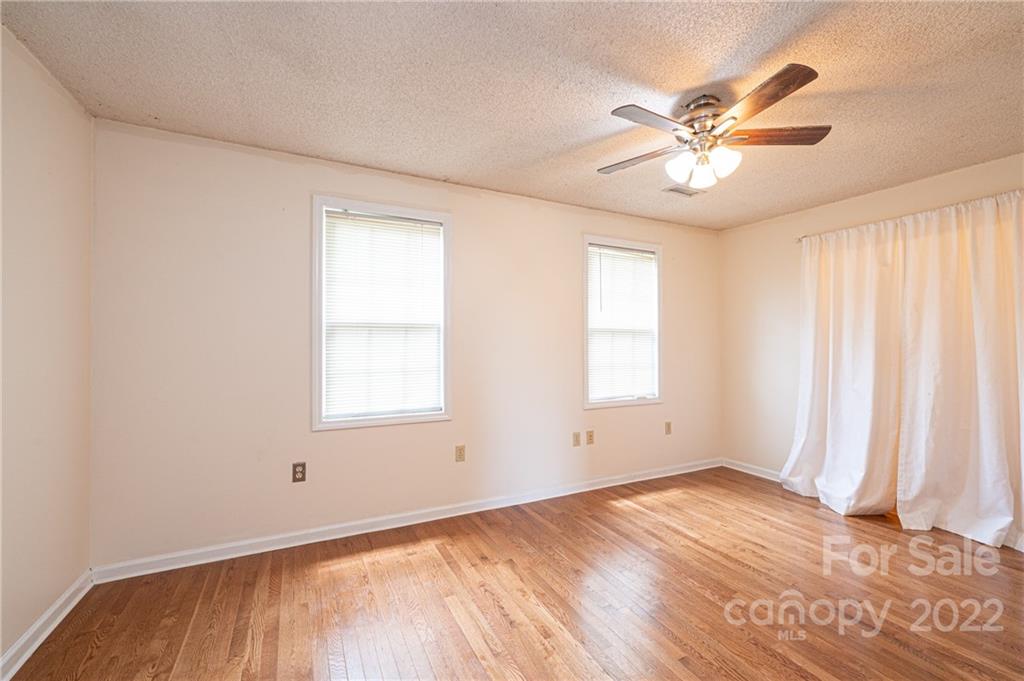 5328 Miller Mill Road Hickory, NC 28602 - Photo 38 of 48 Gallery Image 38