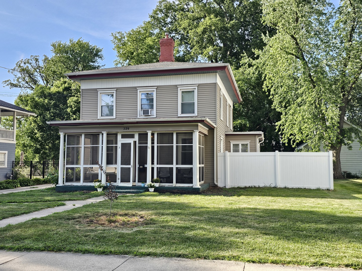 320 Congress Street Ottawa, IL 61350 - Photo 1 of 26 Gallery Image 1