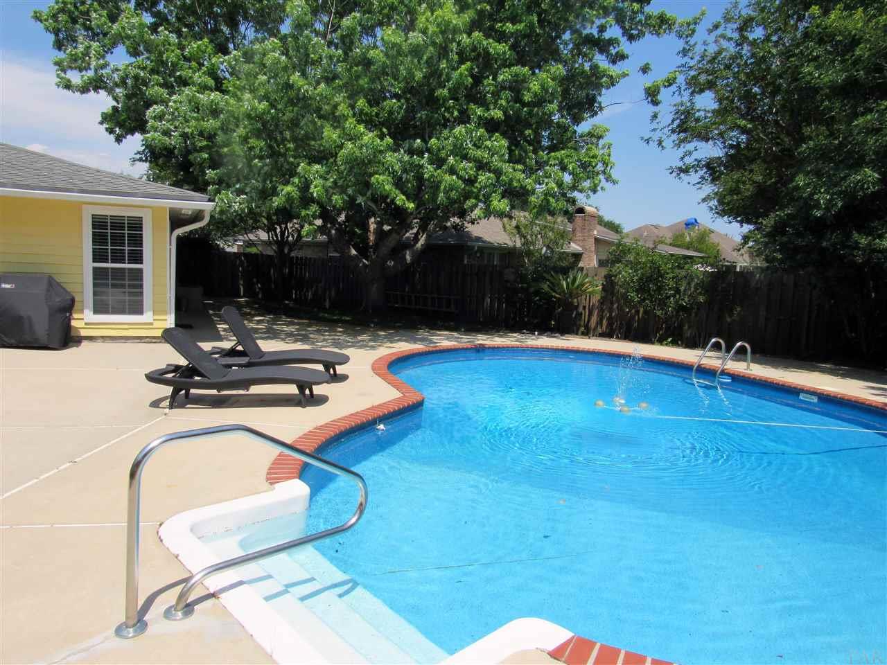 3747 Bengal Road Gulf Breeze, FL 32563 - Photo 2 of 30