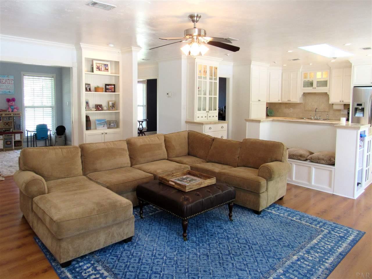 3747 Bengal Road Gulf Breeze, FL 32563 - Photo 4 of 30