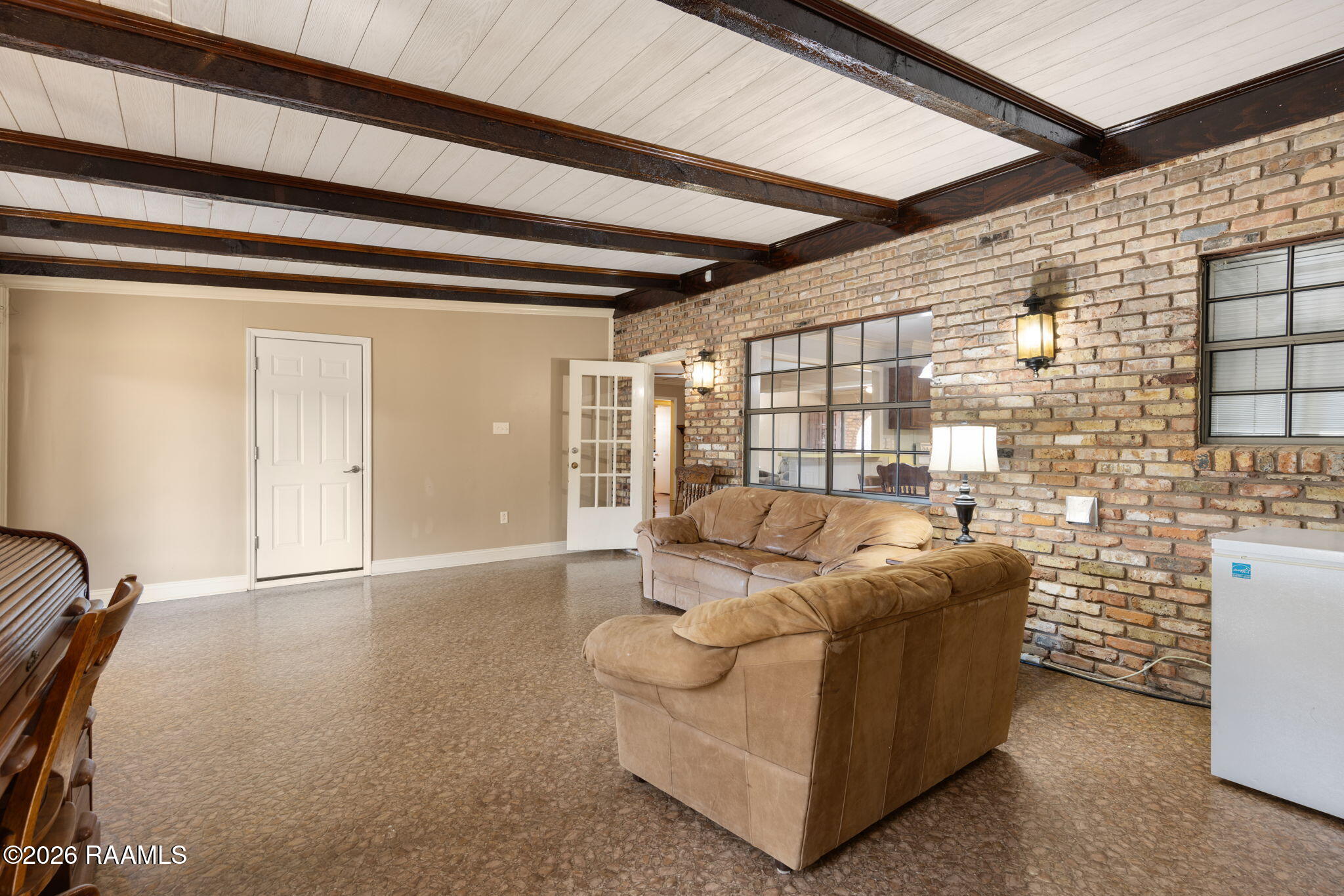350 Teljean Road Lafayette, LA 70503 - Photo 17 of 37 Sunroom