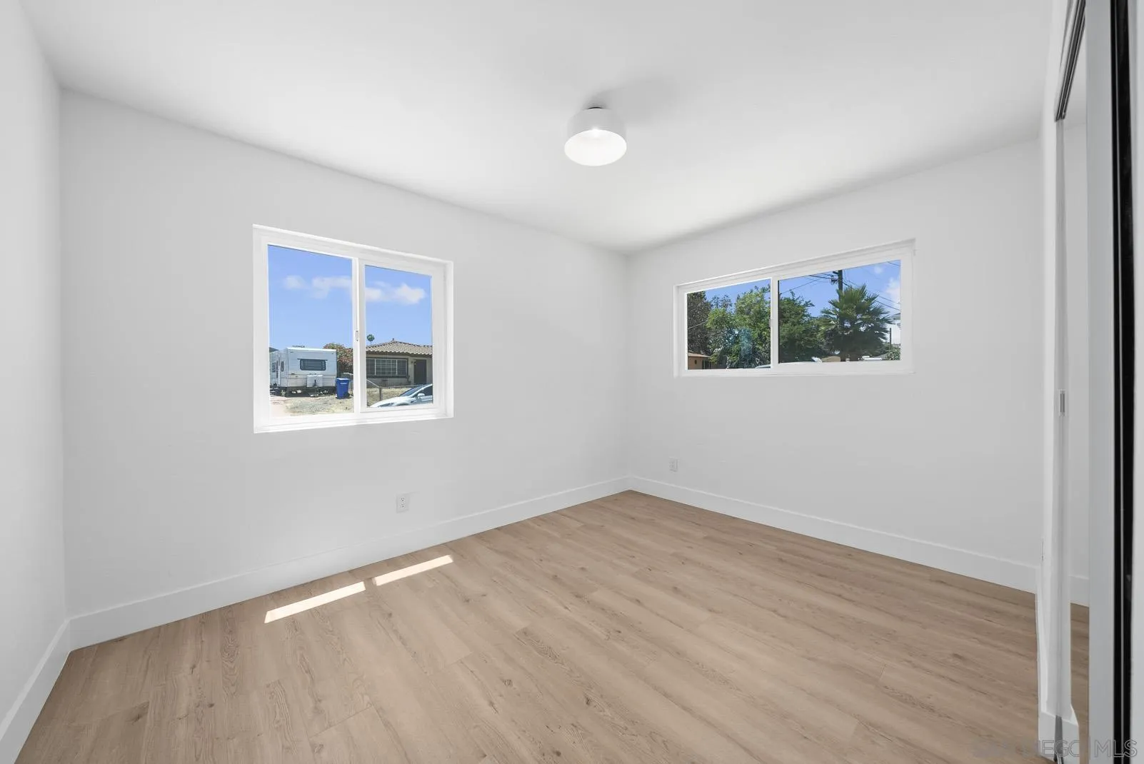 865 Banock Street Spring Valley, CA 91977 - Photo 15 of 33 Gallery Image 15
