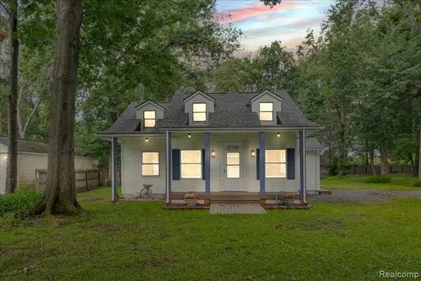 $315,000 | 27769 Gilbert Drive, Warren, MI 48093